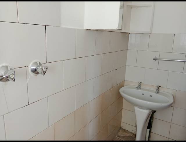 4 BEDROOM FREEHOLD FOR SALE IN MOUNTAIN RISE
